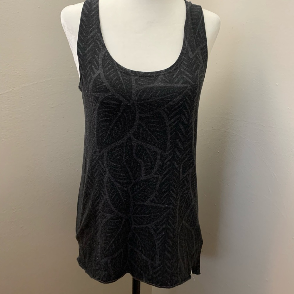 10 Tree | Grey Leaf Print Tank